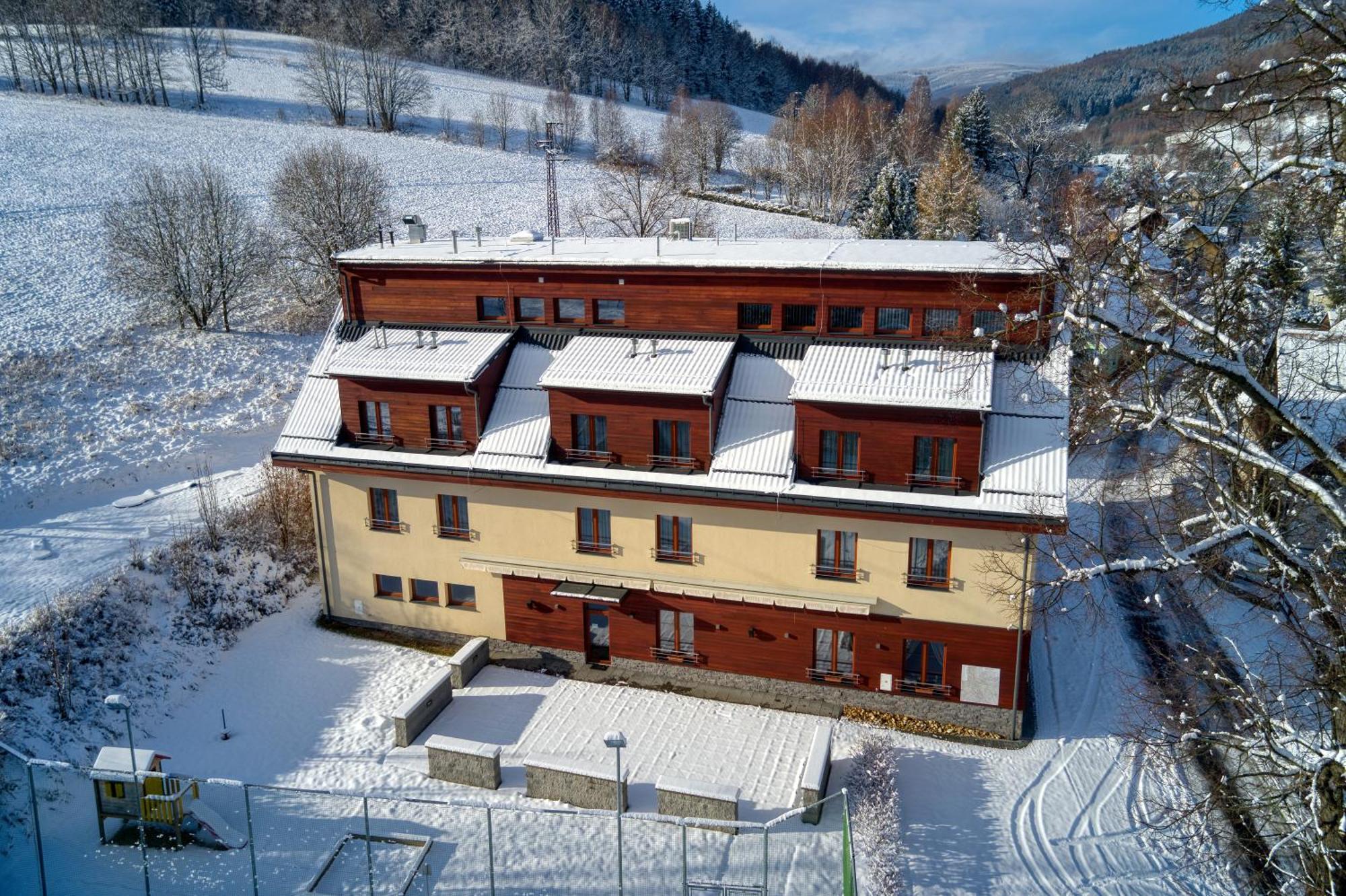 Hotel Toc Lipová-lázně Esterno foto