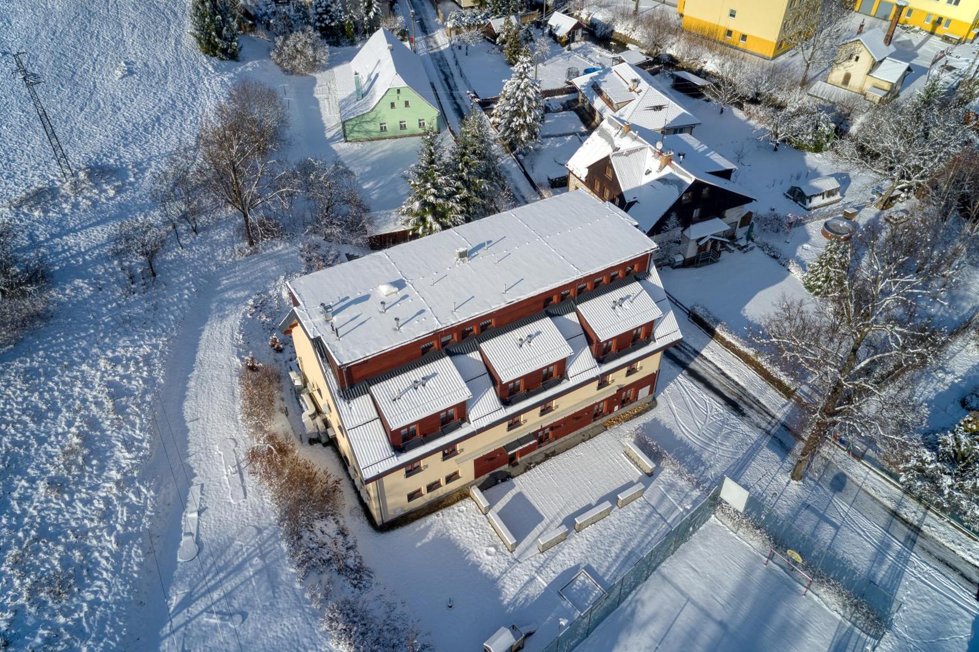 Hotel Toc Lipová-lázně Esterno foto