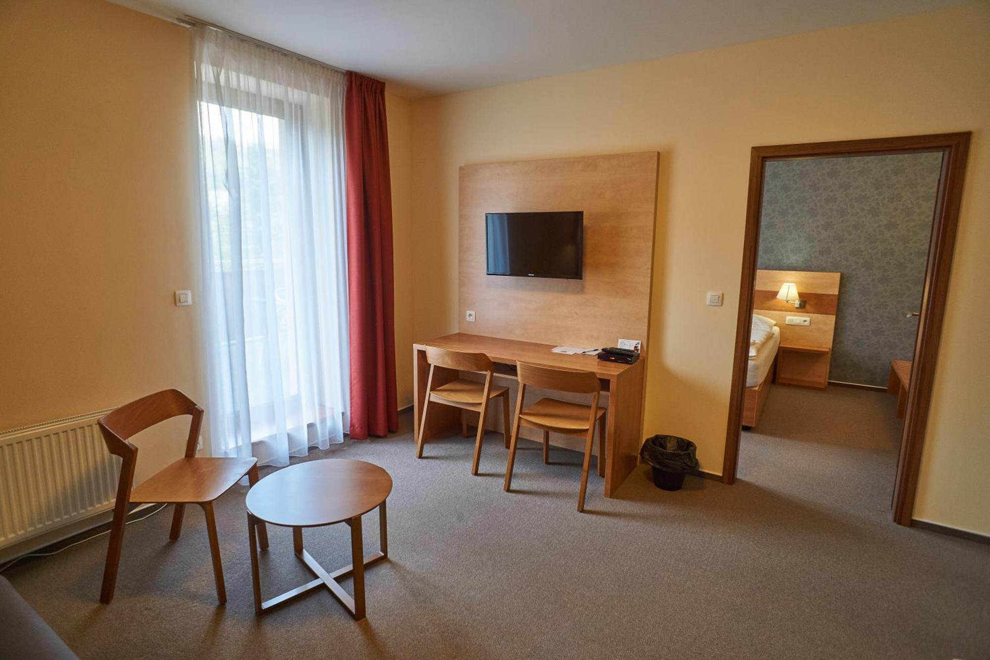 Hotel Toc Lipová-lázně Esterno foto