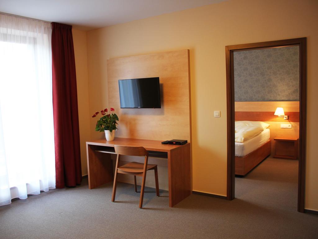 Hotel Toc Lipová-lázně Camera foto
