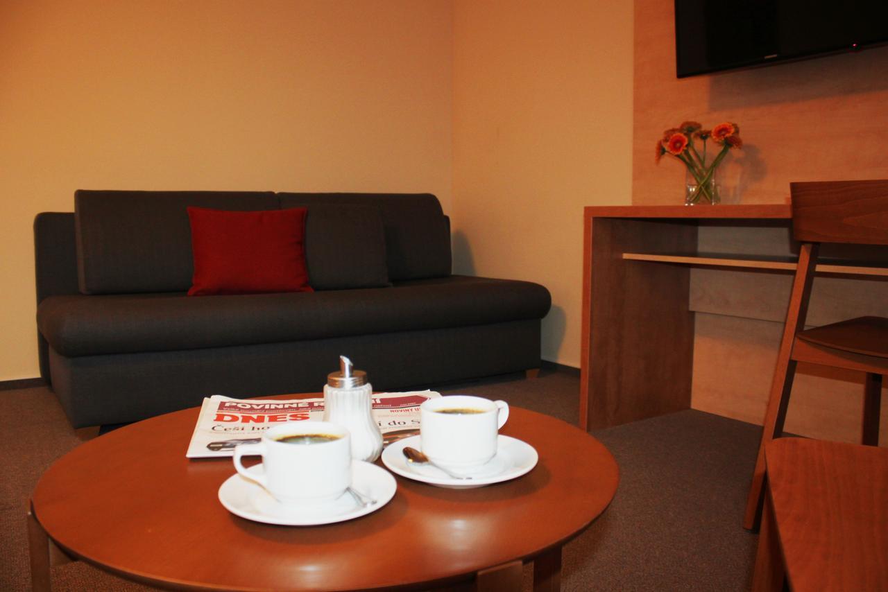 Hotel Toc Lipová-lázně Esterno foto
